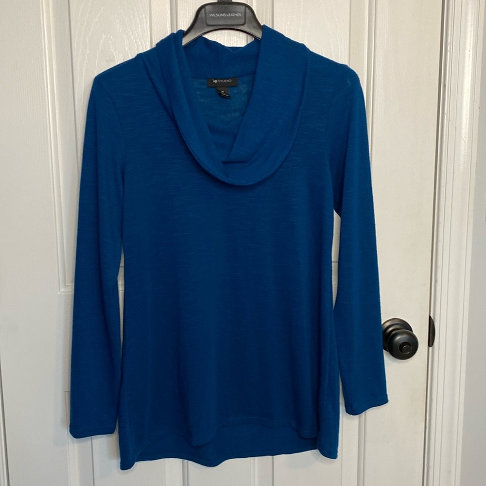 Lightweight Cowl-neck Sweater